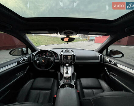 Білий Порше Cayenne, об'ємом двигуна 4.8 л та пробігом 81 тис. км за 20900 $, фото 20 на Automoto.ua