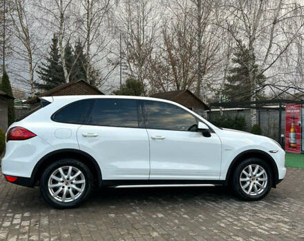 Белый Порше Каен, объемом двигателя 2.97 л и пробегом 180 тыс. км за 23700 $, фото 1 на Automoto.ua