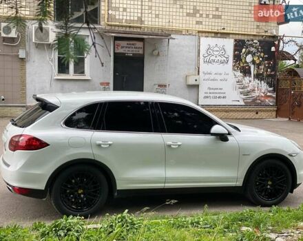 Белый Порше Каен, объемом двигателя 2.97 л и пробегом 308 тыс. км за 20999 $, фото 1 на Automoto.ua