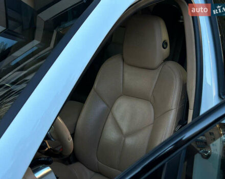 Белый Порше Каен, объемом двигателя 2.97 л и пробегом 185 тыс. км за 22600 $, фото 15 на Automoto.ua