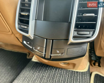 Порше Cayenne 2014 у Христиновке на Automoto.ua Білий Порше Cayenne, об'ємом двигуна 3 л та пробігом 199 тис. км за 26000 $, фото 28 на Automoto.ua