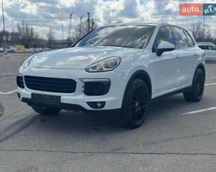Белый Порше Каен, объемом двигателя 3.6 л и пробегом 150 тыс. км за 21500 $, фото 4 на Automoto.ua