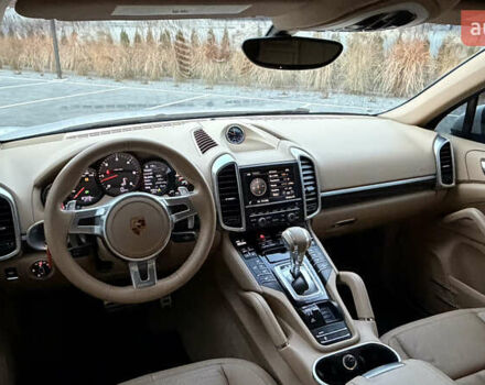 Белый Порше Каен, объемом двигателя 3 л и пробегом 187 тыс. км за 22400 $, фото 33 на Automoto.ua
