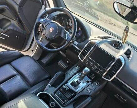 Белый Порше Каен, объемом двигателя 2.97 л и пробегом 194 тыс. км за 31700 $, фото 43 на Automoto.ua