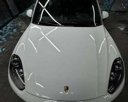 Белый Порше Каен, объемом двигателя 3.6 л и пробегом 130 тыс. км за 27500 $, фото 9 на Automoto.ua