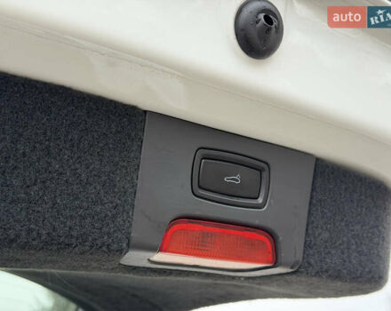 Белый Порше Каен, объемом двигателя 3 л и пробегом 195 тыс. км за 28700 $, фото 56 на Automoto.ua