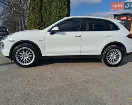 Белый Порше Каен, объемом двигателя 2.97 л и пробегом 194 тыс. км за 31700 $, фото 5 на Automoto.ua