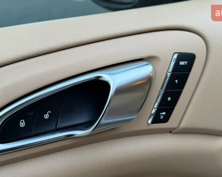 Белый Порше Каен, объемом двигателя 3 л и пробегом 187 тыс. км за 22400 $, фото 43 на Automoto.ua