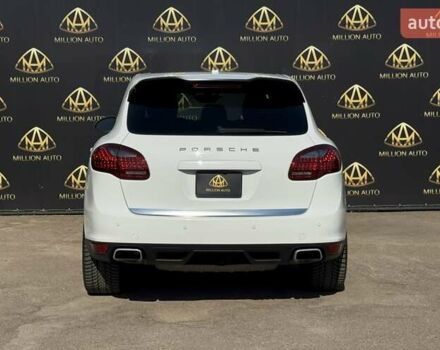 Белый Порше Каен, объемом двигателя 3 л и пробегом 238 тыс. км за 24500 $, фото 4 на Automoto.ua