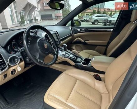 Білий Порше Cayenne, об'ємом двигуна 3.6 л та пробігом 190 тис. км за 29500 $, фото 3 на Automoto.ua