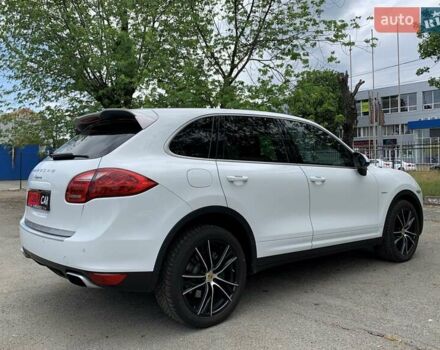 Білий Порше Cayenne, об'ємом двигуна 3 л та пробігом 192 тис. км за 23999 $, фото 21 на Automoto.ua