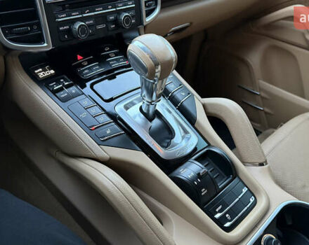 Белый Порше Каен, объемом двигателя 3 л и пробегом 187 тыс. км за 22400 $, фото 38 на Automoto.ua