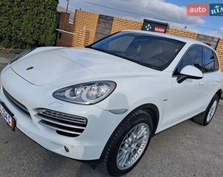 Белый Порше Каен, объемом двигателя 2.97 л и пробегом 194 тыс. км за 31700 $, фото 3 на Automoto.ua