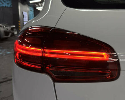 Белый Порше Каен, объемом двигателя 3.6 л и пробегом 130 тыс. км за 27500 $, фото 22 на Automoto.ua