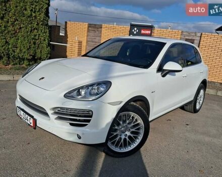 Белый Порше Каен, объемом двигателя 2.97 л и пробегом 194 тыс. км за 31700 $, фото 7 на Automoto.ua