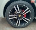 Белый Порше Каен, объемом двигателя 4.81 л и пробегом 62 тыс. км за 34500 $, фото 3 на Automoto.ua