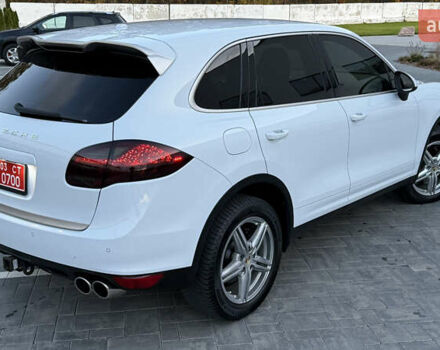 Белый Порше Каен, объемом двигателя 3 л и пробегом 187 тыс. км за 22400 $, фото 9 на Automoto.ua