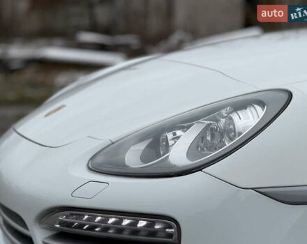 Белый Порше Каен, объемом двигателя 3 л и пробегом 195 тыс. км за 28700 $, фото 8 на Automoto.ua