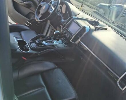 Белый Порше Каен, объемом двигателя 2.97 л и пробегом 194 тыс. км за 31700 $, фото 39 на Automoto.ua