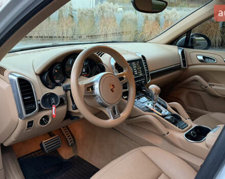 Белый Порше Каен, объемом двигателя 3 л и пробегом 187 тыс. км за 22400 $, фото 45 на Automoto.ua