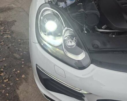 Белый Порше Каен, объемом двигателя 3 л и пробегом 155 тыс. км за 32000 $, фото 38 на Automoto.ua