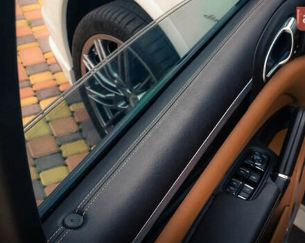 Порше Cayenne 2014 у Христиновке на Automoto.ua Білий Порше Cayenne, об'ємом двигуна 3 л та пробігом 199 тис. км за 26000 $, фото 16 на Automoto.ua