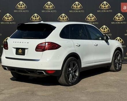 Белый Порше Каен, объемом двигателя 3 л и пробегом 238 тыс. км за 24500 $, фото 5 на Automoto.ua