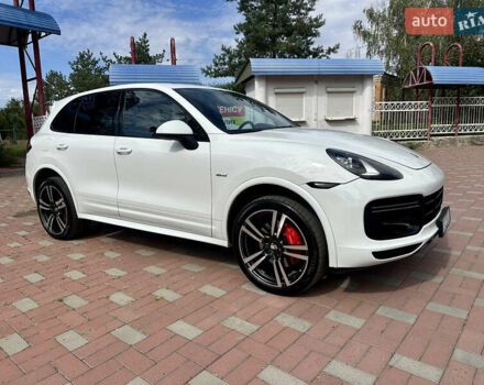 Порше Cayenne 2014 у Христиновке на Automoto.ua Білий Порше Cayenne, об'ємом двигуна 3 л та пробігом 199 тис. км за 26000 $, фото 1 на Automoto.ua