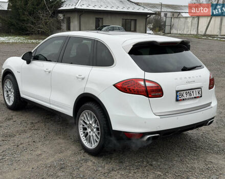 Белый Порше Каен, объемом двигателя 3 л и пробегом 195 тыс. км за 28700 $, фото 33 на Automoto.ua