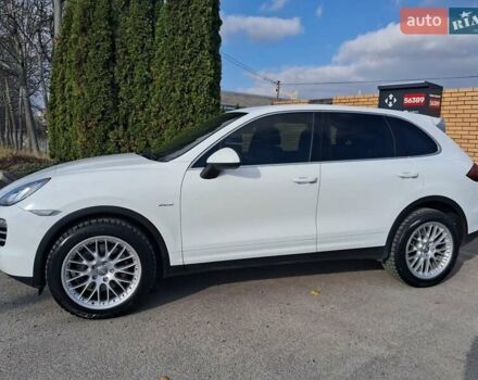 Белый Порше Каен, объемом двигателя 2.97 л и пробегом 194 тыс. км за 31700 $, фото 1 на Automoto.ua