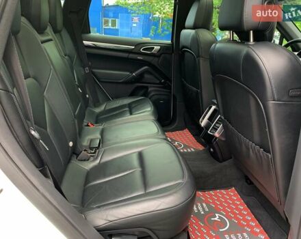 Білий Порше Cayenne, об'ємом двигуна 3 л та пробігом 192 тис. км за 23999 $, фото 42 на Automoto.ua