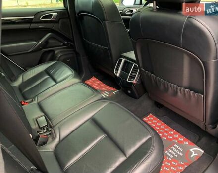 Білий Порше Cayenne, об'ємом двигуна 3 л та пробігом 192 тис. км за 23999 $, фото 41 на Automoto.ua