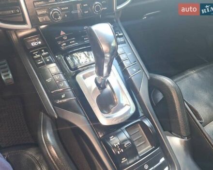Белый Порше Каен, объемом двигателя 3.6 л и пробегом 150 тыс. км за 25500 $, фото 9 на Automoto.ua