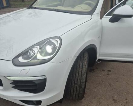 Белый Порше Каен, объемом двигателя 3 л и пробегом 155 тыс. км за 32000 $, фото 9 на Automoto.ua