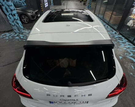 Белый Порше Каен, объемом двигателя 3.6 л и пробегом 130 тыс. км за 27500 $, фото 21 на Automoto.ua