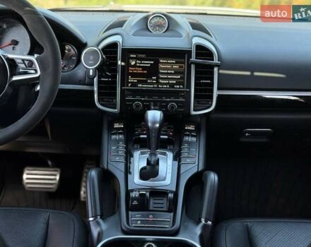 Білий Порше Cayenne, об'ємом двигуна 3.6 л та пробігом 126 тис. км за 31500 $, фото 31 на Automoto.ua