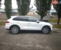 Білий Порше Cayenne, об'ємом двигуна 2.97 л та пробігом 145 тис. км за 25500 $, фото 1 на Automoto.ua