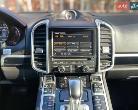 Белый Порше Каен, объемом двигателя 3 л и пробегом 150 тыс. км за 21999 $, фото 19 на Automoto.ua