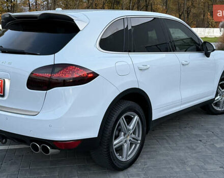 Белый Порше Каен, объемом двигателя 3 л и пробегом 187 тыс. км за 22400 $, фото 10 на Automoto.ua