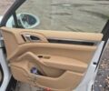 Белый Порше Каен, объемом двигателя 3 л и пробегом 155 тыс. км за 32000 $, фото 25 на Automoto.ua