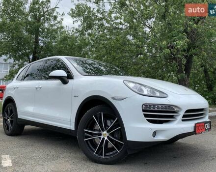 Білий Порше Cayenne, об'ємом двигуна 3 л та пробігом 192 тис. км за 23999 $, фото 13 на Automoto.ua
