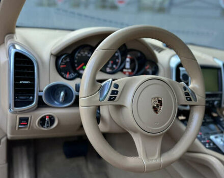 Белый Порше Каен, объемом двигателя 3.6 л и пробегом 190 тыс. км за 23500 $, фото 26 на Automoto.ua