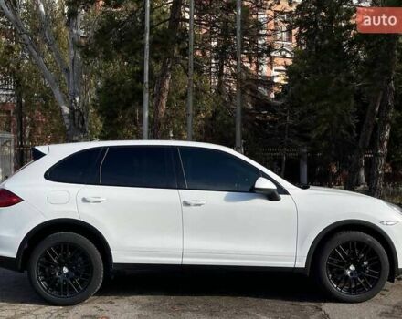 Белый Порше Каен, объемом двигателя 3 л и пробегом 150 тыс. км за 21999 $, фото 8 на Automoto.ua