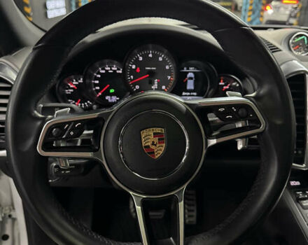 Белый Порше Каен, объемом двигателя 3.6 л и пробегом 130 тыс. км за 27500 $, фото 45 на Automoto.ua