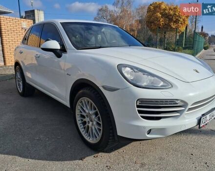 Белый Порше Каен, объемом двигателя 2.97 л и пробегом 194 тыс. км за 31700 $, фото 16 на Automoto.ua