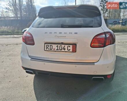 Белый Порше Каен, объемом двигателя 2.97 л и пробегом 194 тыс. км за 31700 $, фото 14 на Automoto.ua