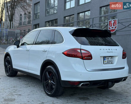 Белый Порше Каен, объемом двигателя 3.6 л и пробегом 190 тыс. км за 23500 $, фото 6 на Automoto.ua
