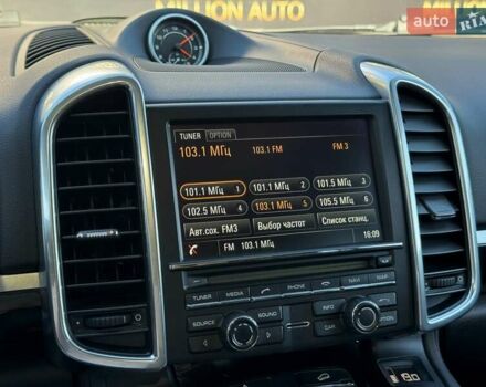 Белый Порше Каен, объемом двигателя 3 л и пробегом 238 тыс. км за 24500 $, фото 25 на Automoto.ua