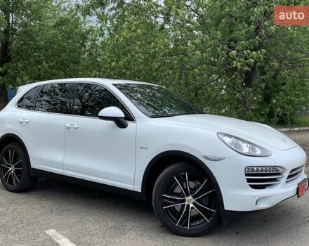Білий Порше Cayenne, об'ємом двигуна 3 л та пробігом 192 тис. км за 23999 $, фото 12 на Automoto.ua