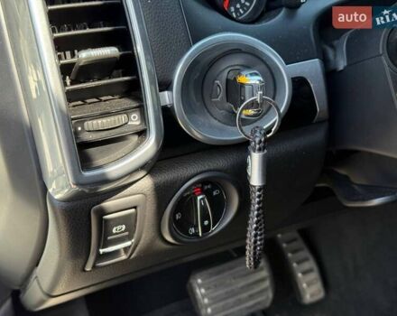 Білий Порше Cayenne, об'ємом двигуна 3.6 л та пробігом 126 тис. км за 31500 $, фото 26 на Automoto.ua